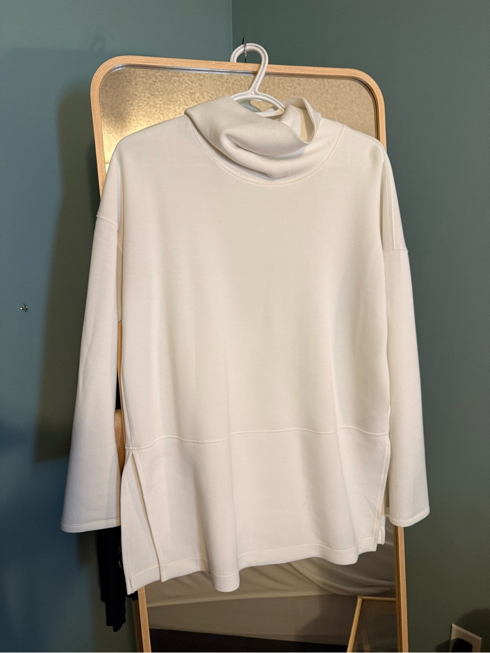 SPANX Cream Turtleneck Tunic Top size M. Worn once.